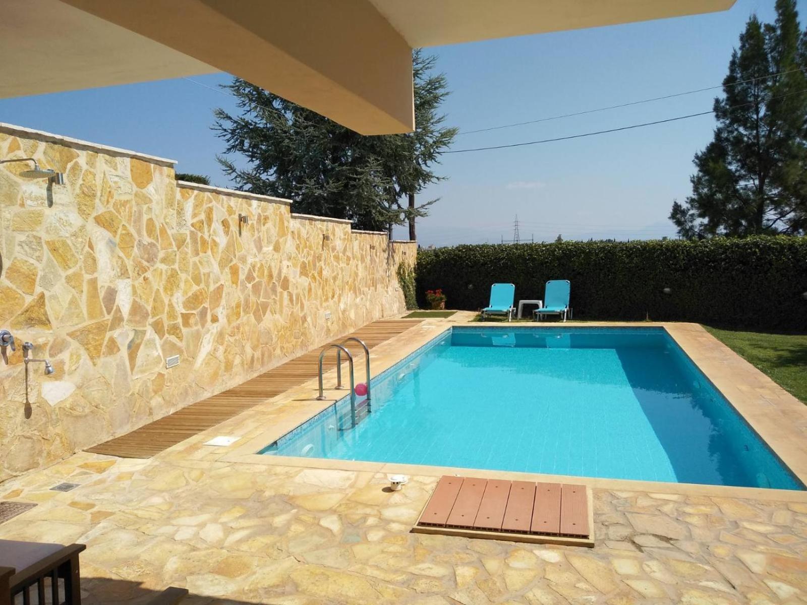 Apartment With Private Pool Kiáton Extérieur photo