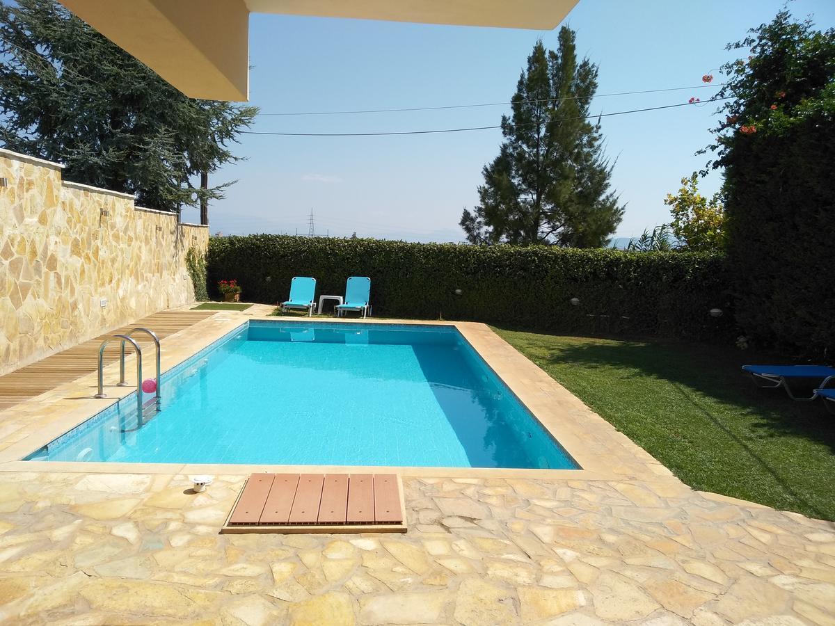 Apartment With Private Pool Kiáton Extérieur photo