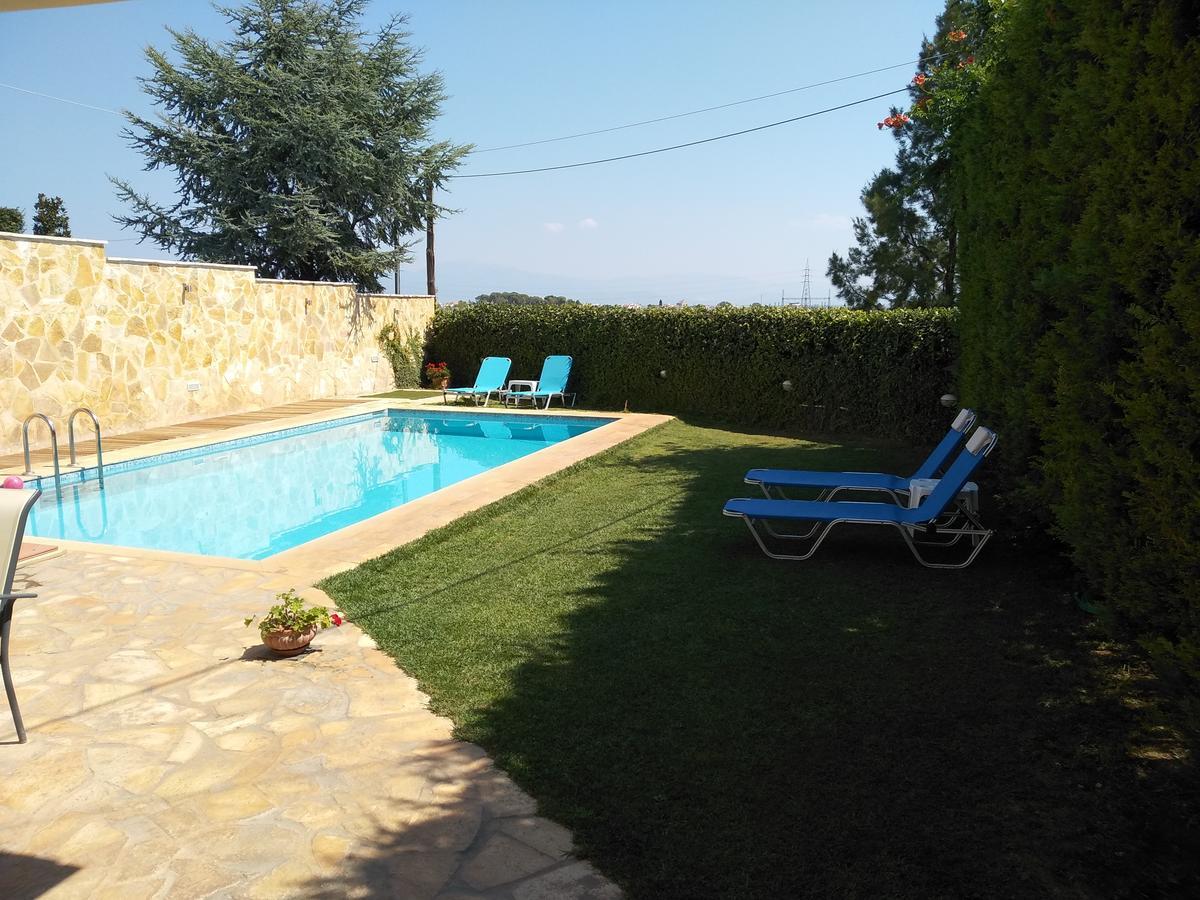 Apartment With Private Pool Kiáton Extérieur photo