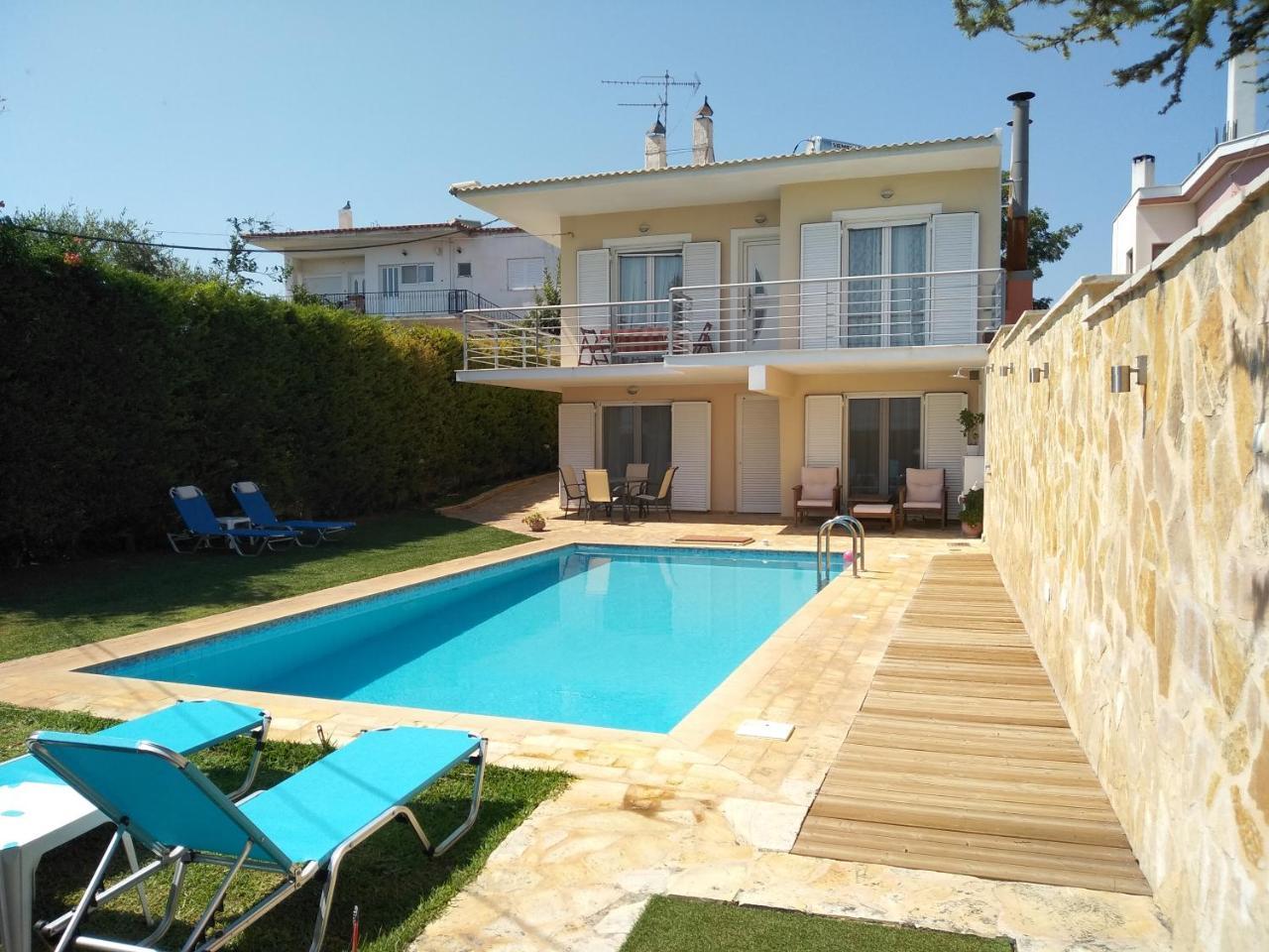 Apartment With Private Pool Kiáton Extérieur photo